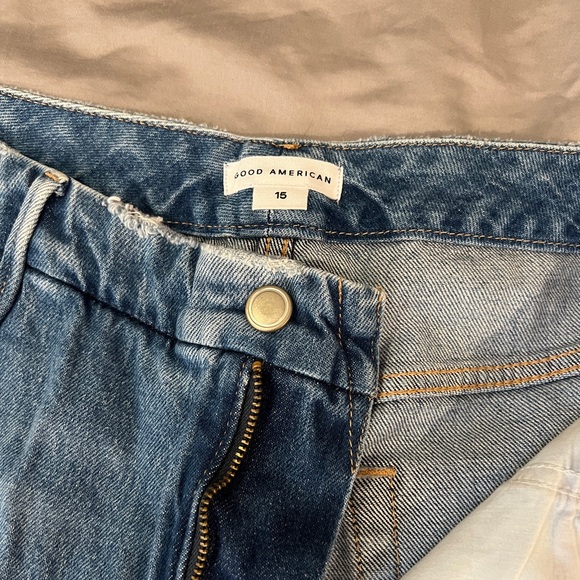 Good American Jean shorts size 15 - Picture 5 of 8